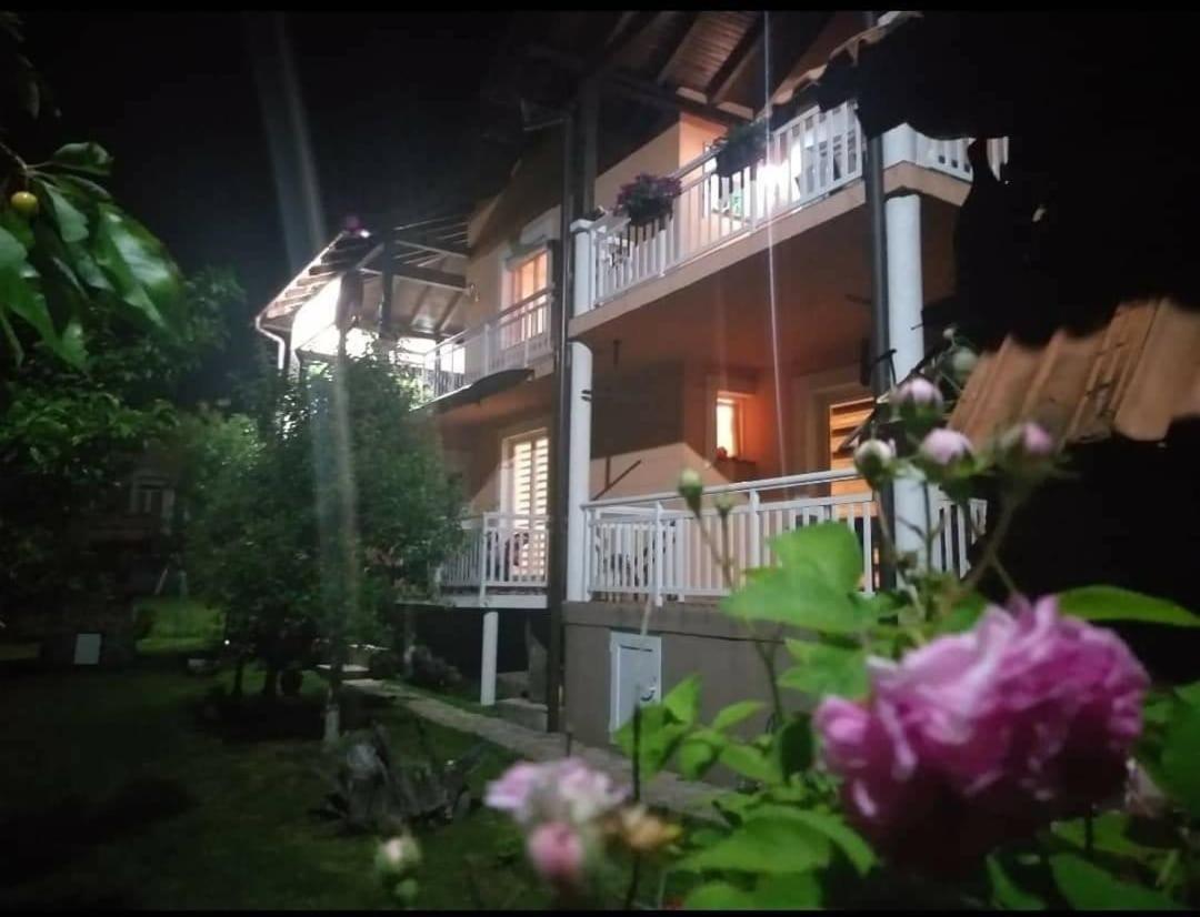 Apartmani Gs ***** Zavidovici Exteriör bild